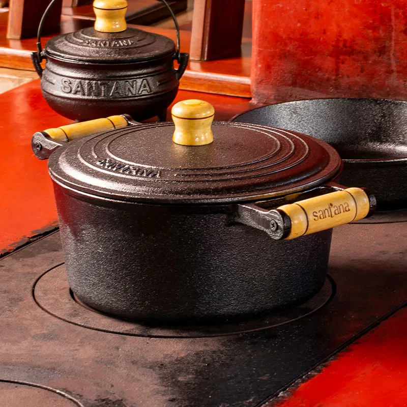 Caçarola Alça de Madeira com Tampa de Ferro - Imagem 3